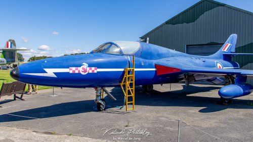 Hunter XL571